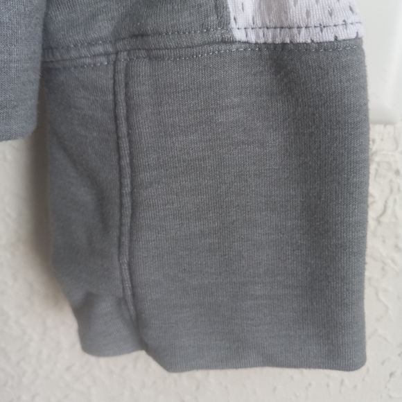 Under Armour Pullover - Picture 5 of 8